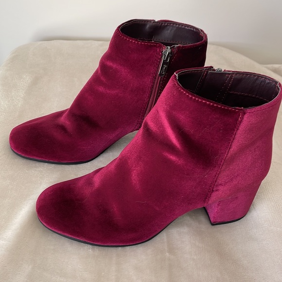 Sam Edelman Taye Velvet Ankle Boots Size 8 Booties Burgundy - Picture 4 of 11